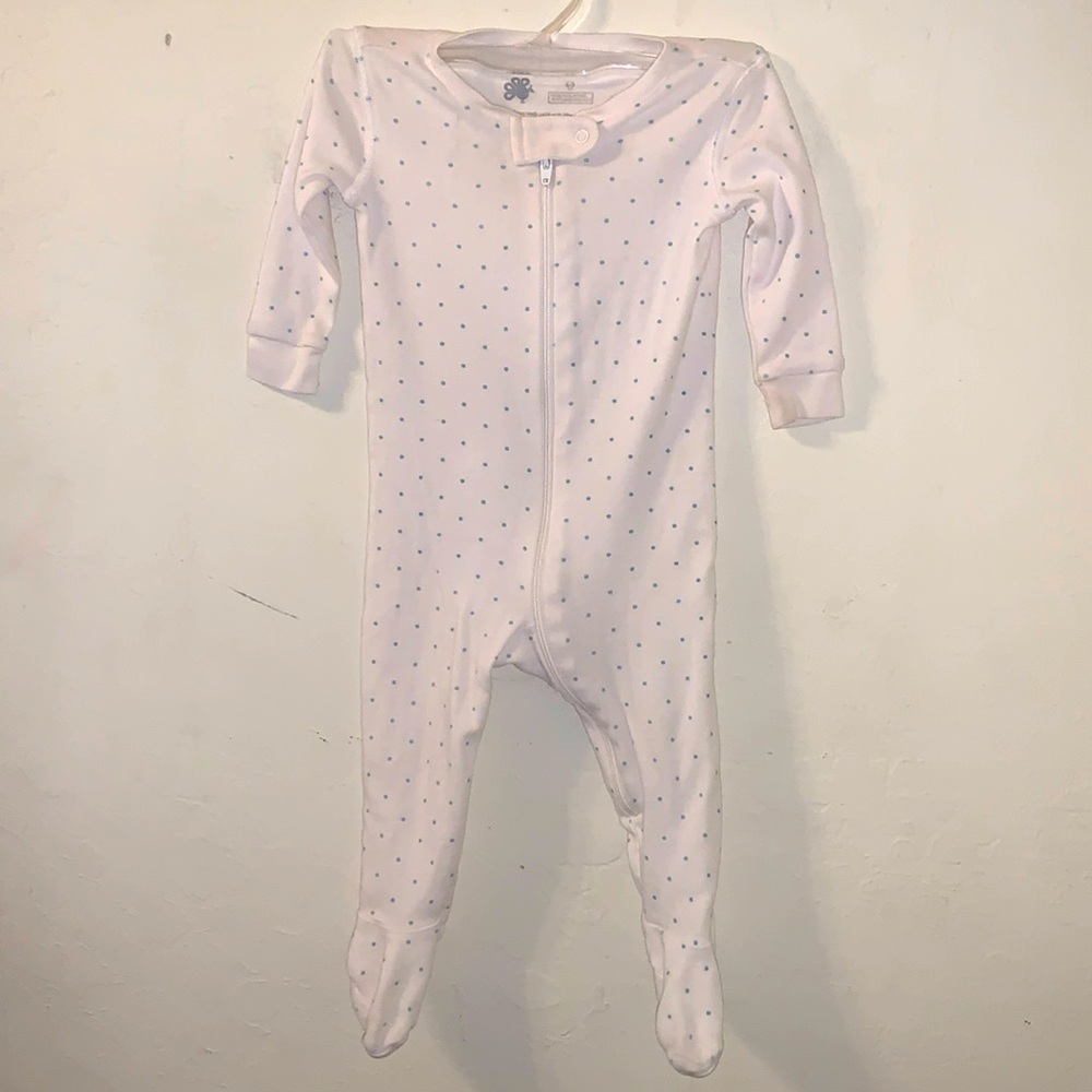 Kids-Baby Primary Kids white/blue dot- onesie footed- 6-9 mths